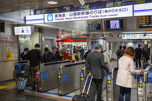 DEC1-shinkansen-luggage-01